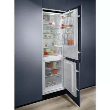 Réfrigérateur combiné encastrable 							ELECTROLUX				ENG7TD18S GreenZone