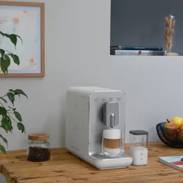 Expresso Broyeur							SMEG				BCC13WHMEU