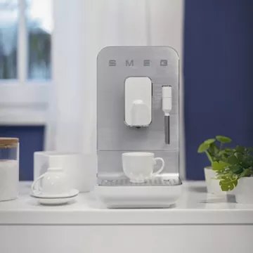 Expresso Broyeur							SMEG				BCC12WHMEU