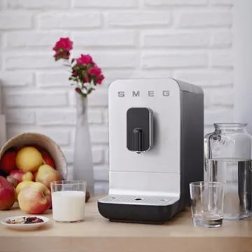 Expresso Broyeur							SMEG				BCC11BLMEU