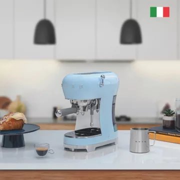 Machine à expresso							SMEG				ECF02PBEU